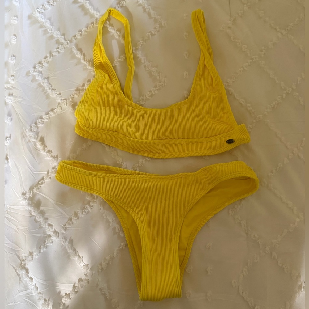 Pull&Bear Bright Yellow Ribbed Bikini Bottoms